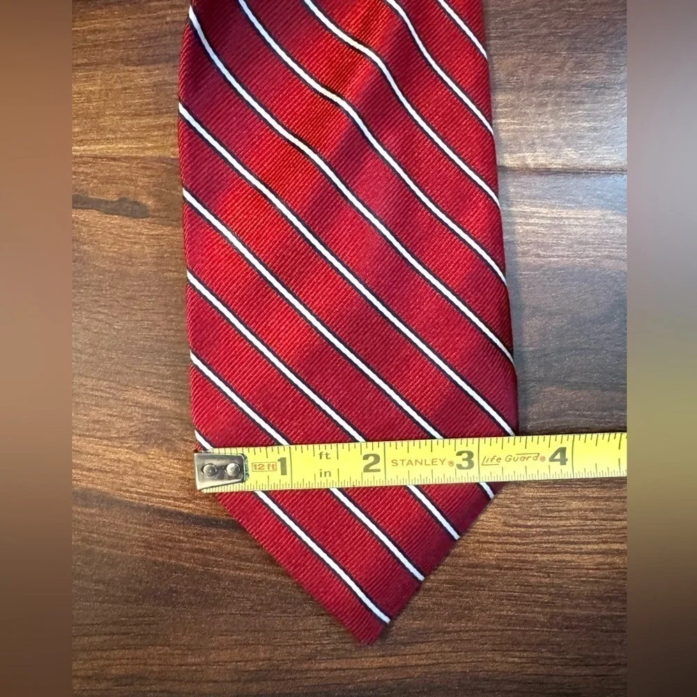BREUER 100% Silk Red With White Stripes Repp Tie Made in Italy